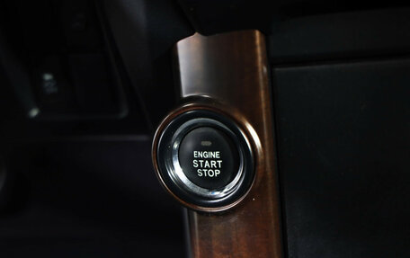 Toyota Land Cruiser Prado 150 рестайлинг 2, 2014 год, 3 199 000 рублей, 13 фотография