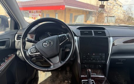 Toyota Camry, 2017 год, 2 370 000 рублей, 5 фотография