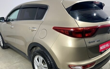 KIA Sportage IV рестайлинг, 2018 год, 1 950 000 рублей, 6 фотография