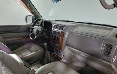 Nissan Patrol, 2001 год, 890 000 рублей, 16 фотография