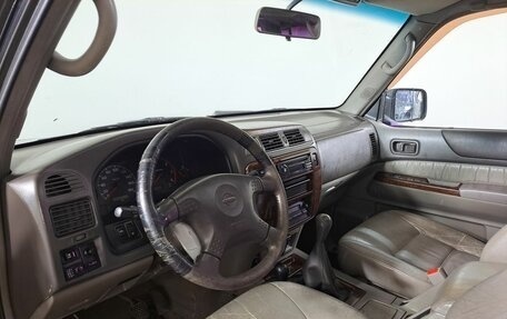 Nissan Patrol, 2001 год, 890 000 рублей, 18 фотография