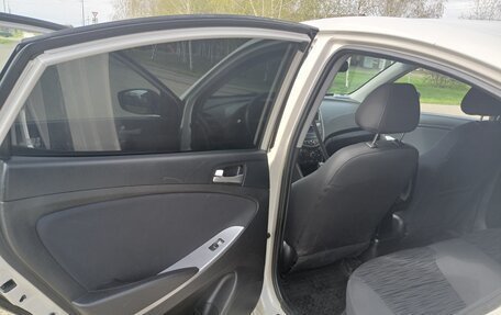 Hyundai Solaris II рестайлинг, 2014 год, 850 000 рублей, 13 фотография