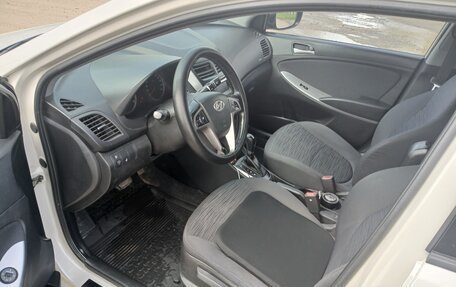 Hyundai Solaris II рестайлинг, 2014 год, 850 000 рублей, 11 фотография