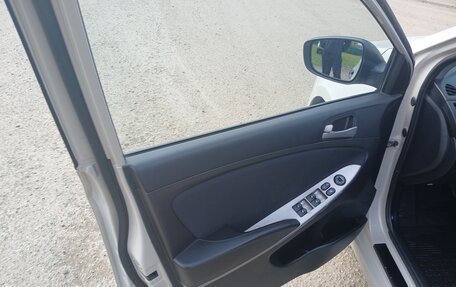 Hyundai Solaris II рестайлинг, 2014 год, 850 000 рублей, 12 фотография