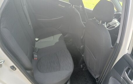 Hyundai Solaris II рестайлинг, 2014 год, 850 000 рублей, 16 фотография