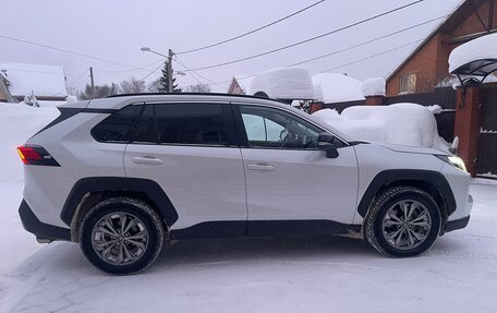 Toyota RAV4, 2024 год, 3 980 000 рублей, 2 фотография