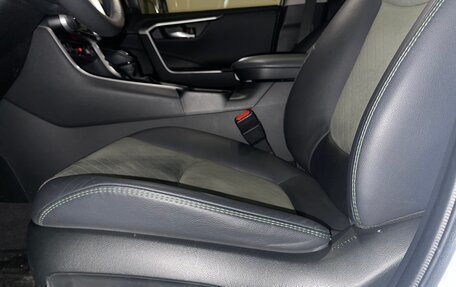 Toyota RAV4, 2024 год, 3 980 000 рублей, 8 фотография