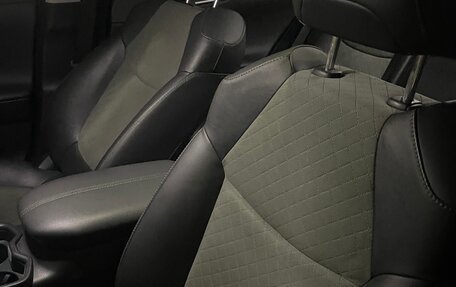 Toyota RAV4, 2024 год, 3 980 000 рублей, 6 фотография