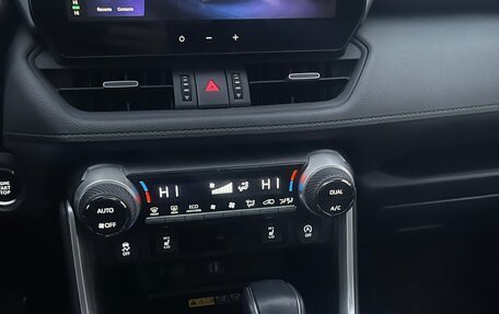 Toyota RAV4, 2024 год, 3 980 000 рублей, 9 фотография