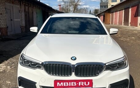 BMW 5 серия, 2019 год, 4 500 000 рублей, 3 фотография