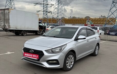 Hyundai Solaris II рестайлинг, 2018 год, 835 000 рублей, 2 фотография