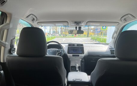 Toyota Land Cruiser Prado 150 рестайлинг 2, 2021 год, 5 500 000 рублей, 5 фотография