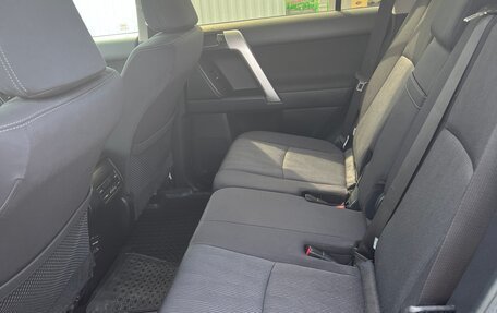 Toyota Land Cruiser Prado 150 рестайлинг 2, 2021 год, 5 500 000 рублей, 6 фотография