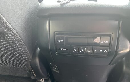 Toyota Land Cruiser Prado 150 рестайлинг 2, 2021 год, 5 500 000 рублей, 17 фотография