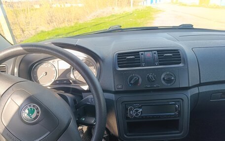 Skoda Fabia II, 2012 год, 700 000 рублей, 6 фотография