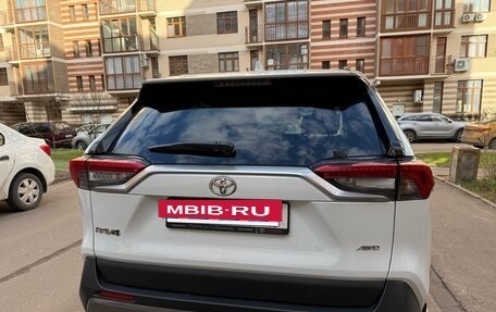 Toyota RAV4, 2022 год, 4 200 000 рублей, 17 фотография