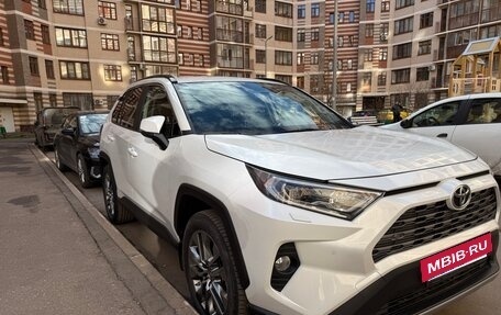 Toyota RAV4, 2022 год, 4 200 000 рублей, 12 фотография