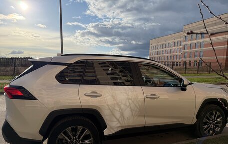 Toyota RAV4, 2022 год, 4 200 000 рублей, 23 фотография