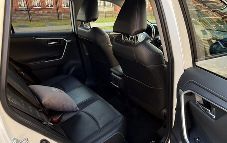 Toyota RAV4, 2022 год, 4 200 000 рублей, 37 фотография