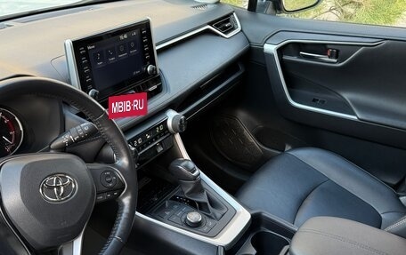 Toyota RAV4, 2022 год, 4 200 000 рублей, 30 фотография