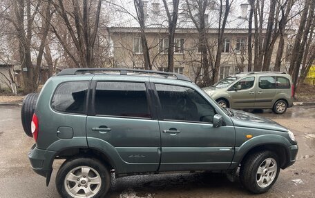 Chevrolet Niva I рестайлинг, 2010 год, 380 000 рублей, 3 фотография