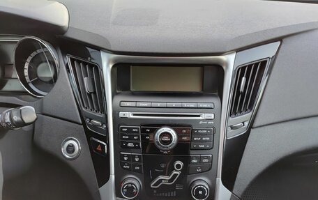 Hyundai Sonata VI, 2010 год, 959 800 рублей, 18 фотография