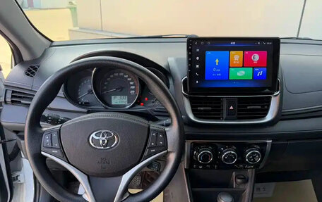 Toyota Yaris XP150 рестайлинг, 2022 год, 1 305 272 рублей, 8 фотография