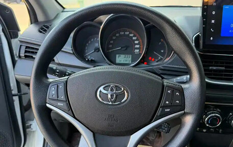 Toyota Yaris XP150 рестайлинг, 2022 год, 1 305 272 рублей, 9 фотография