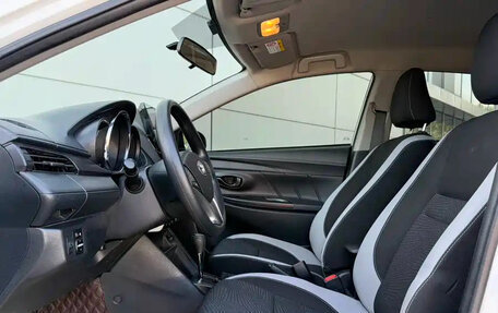 Toyota Yaris XP150 рестайлинг, 2022 год, 1 305 272 рублей, 6 фотография