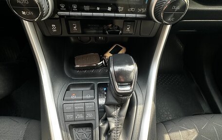 Toyota RAV4, 2020 год, 3 390 000 рублей, 14 фотография