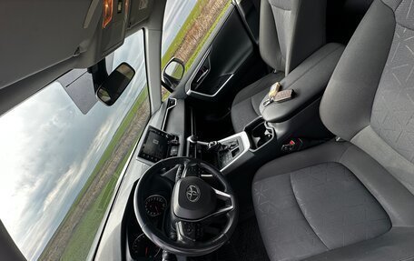 Toyota RAV4, 2020 год, 3 390 000 рублей, 15 фотография