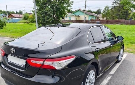Toyota Camry, 2021 год, 2 500 000 рублей, 3 фотография