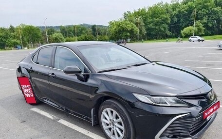 Toyota Camry, 2021 год, 2 500 000 рублей, 4 фотография