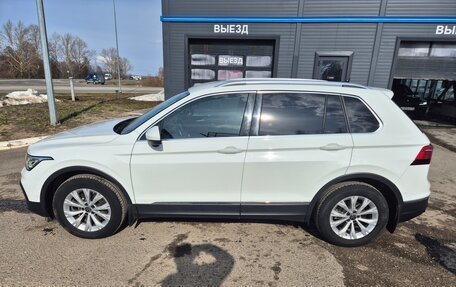 Volkswagen Tiguan II, 2021 год, 3 700 000 рублей, 3 фотография