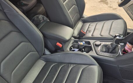 Volkswagen Tiguan II, 2021 год, 3 700 000 рублей, 10 фотография