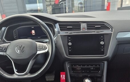Volkswagen Tiguan II, 2021 год, 3 700 000 рублей, 9 фотография