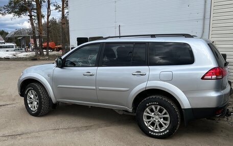 Mitsubishi Pajero Sport II рестайлинг, 2014 год, 2 500 000 рублей, 11 фотография