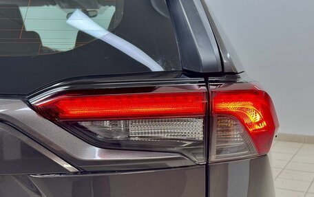 Toyota RAV4, 2021 год, 3 297 000 рублей, 6 фотография