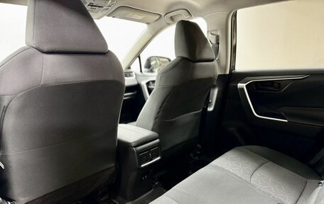 Toyota RAV4, 2021 год, 3 297 000 рублей, 9 фотография