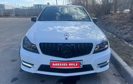 Mercedes-Benz C-Класс, 2013 год, 1 400 000 рублей, 1 фотография