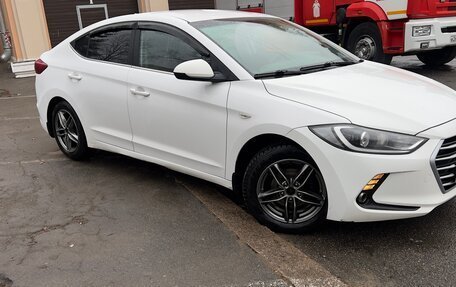 Hyundai Elantra VI рестайлинг, 2017 год, 1 200 000 рублей, 4 фотография