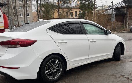 Hyundai Elantra VI рестайлинг, 2017 год, 1 200 000 рублей, 3 фотография