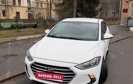 Hyundai Elantra VI рестайлинг, 2017 год, 1 200 000 рублей, 5 фотография