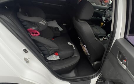 Hyundai Elantra VI рестайлинг, 2017 год, 1 200 000 рублей, 10 фотография