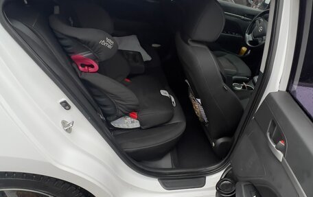 Hyundai Elantra VI рестайлинг, 2017 год, 1 200 000 рублей, 9 фотография