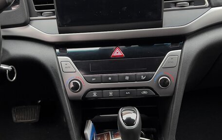 Hyundai Elantra VI рестайлинг, 2017 год, 1 200 000 рублей, 16 фотография