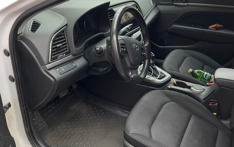 Hyundai Elantra VI рестайлинг, 2017 год, 1 200 000 рублей, 18 фотография