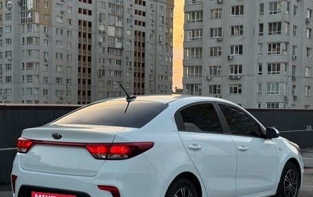 KIA Rio IV, 2017 год, 1 380 000 рублей, 4 фотография