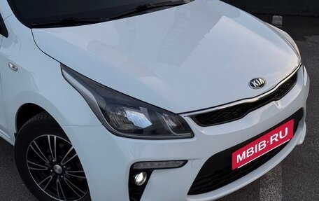 KIA Rio IV, 2017 год, 1 380 000 рублей, 2 фотография