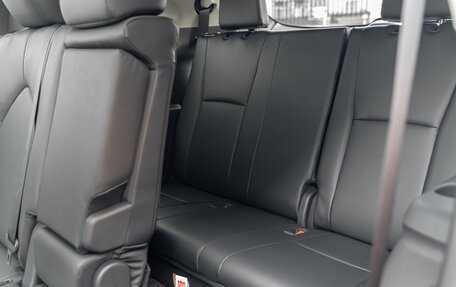 Toyota Highlander, 2026 год, 5 799 000 рублей, 33 фотография